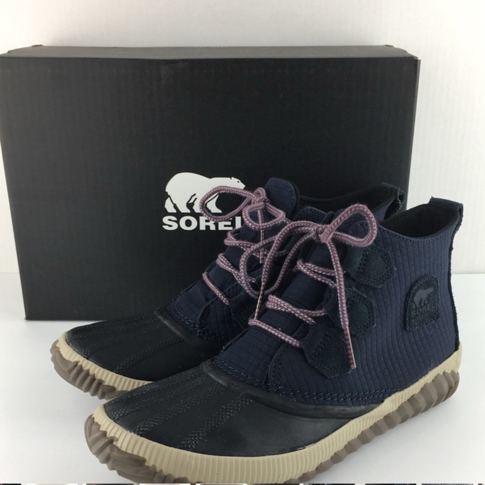 Sorel Out N About Boots Abyss Size 9.5